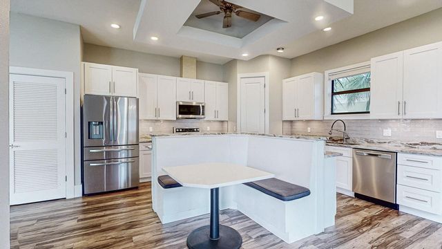 3205 W NASSAU STREET, Tampa, FL 33607