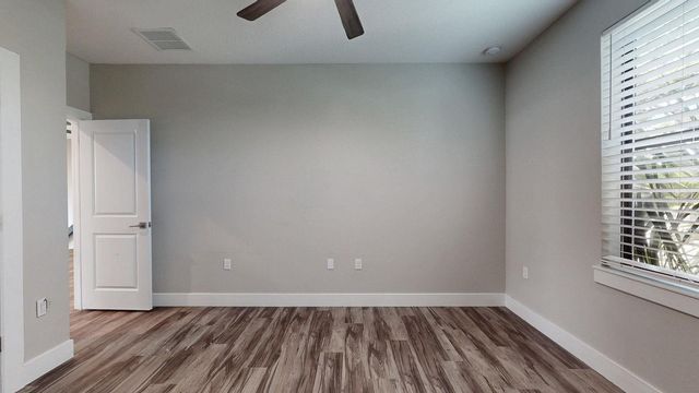 3205 W NASSAU STREET, Tampa, FL 33607
