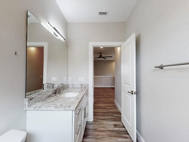 3205 W NASSAU STREET, Tampa, FL 33607