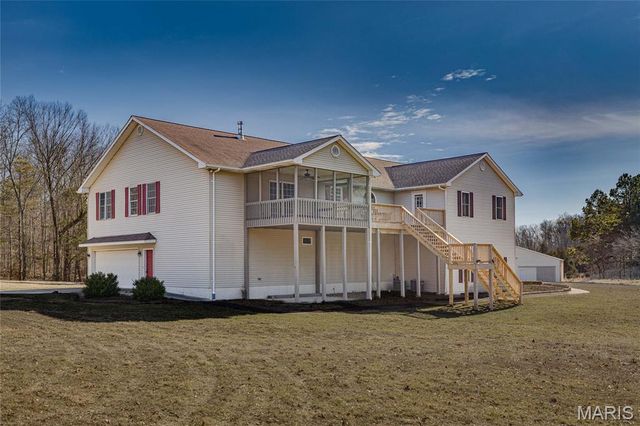 107 Wildhorse Road, Farmington, MO 63640