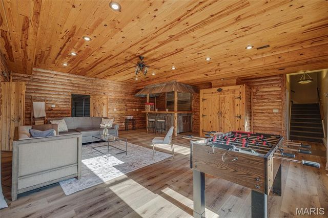 107 Wildhorse Road, Farmington, MO 63640