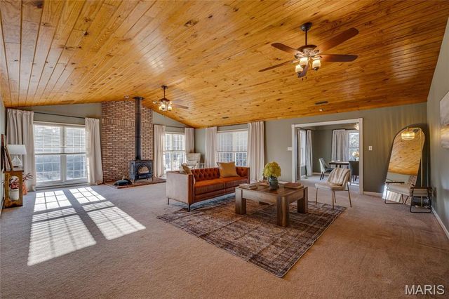 107 Wildhorse Road, Farmington, MO 63640