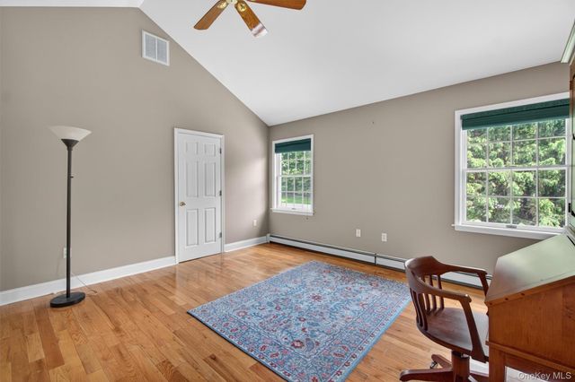 8 Twin Spring Lane, Florida, NY 10921