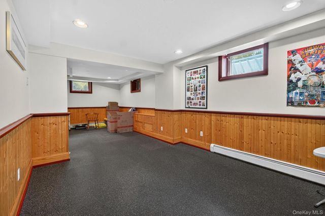 8 Twin Spring Lane, Florida, NY 10921