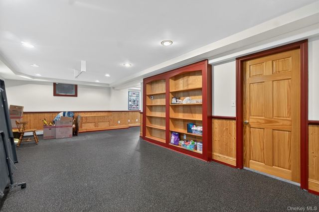 8 Twin Spring Lane, Florida, NY 10921