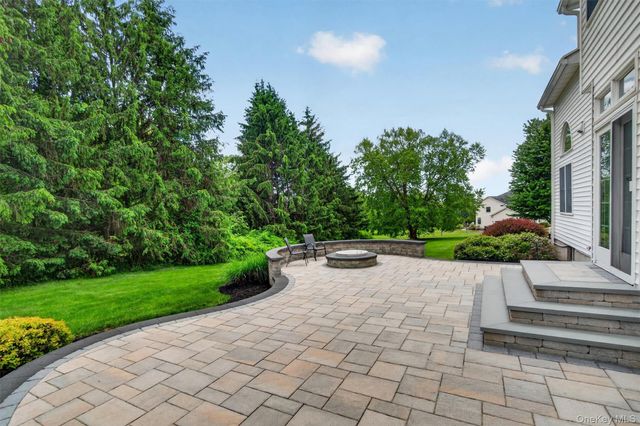 8 Twin Spring Lane, Florida, NY 10921