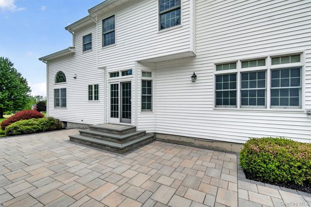 8 Twin Spring Lane, Florida, NY 10921