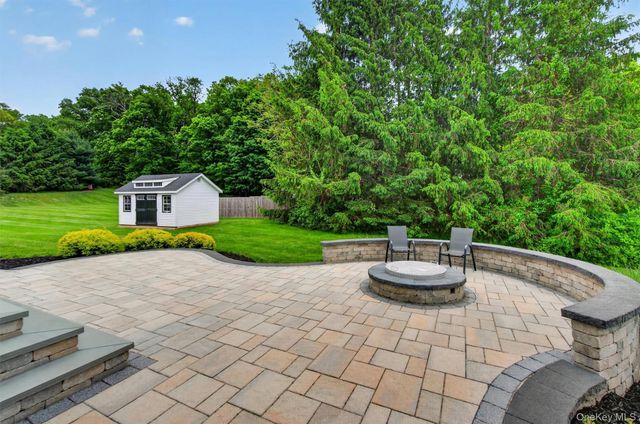 8 Twin Spring Lane, Florida, NY 10921