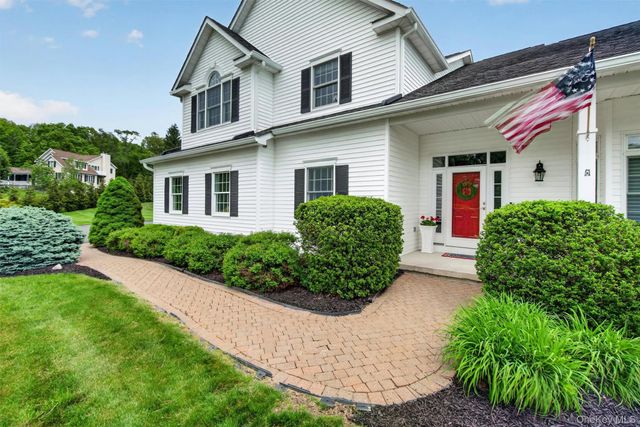 8 Twin Spring Lane, Florida, NY 10921