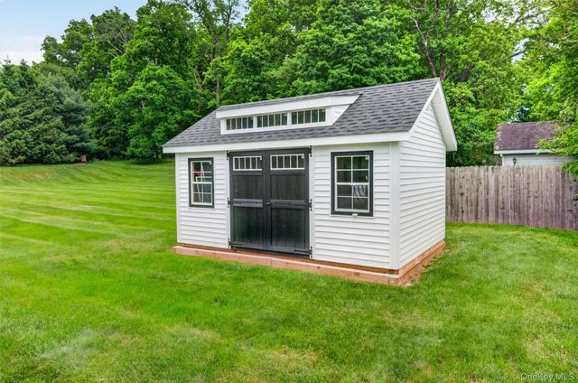 8 Twin Spring Lane, Florida, NY 10921