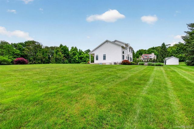 8 Twin Spring Lane, Florida, NY 10921