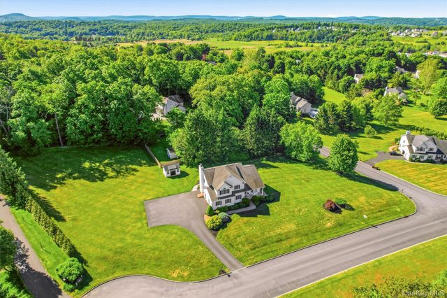 8 Twin Spring Lane, Florida, NY 10921