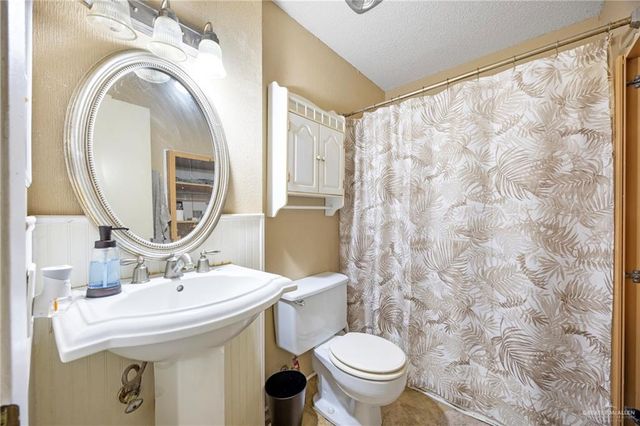 415 S Westgate Drive C-20, Weslaco, TX 78596