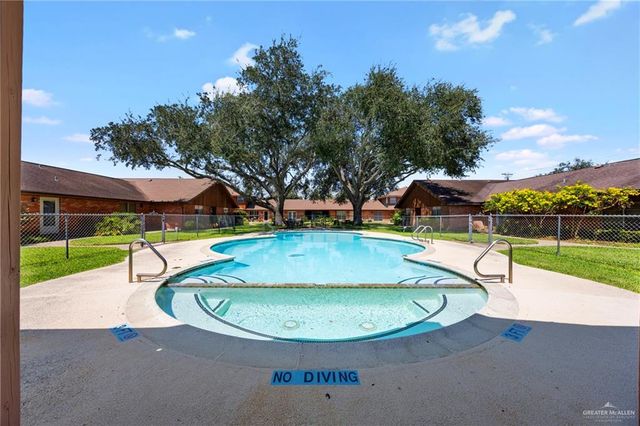 415 S Westgate Drive C-20, Weslaco, TX 78596