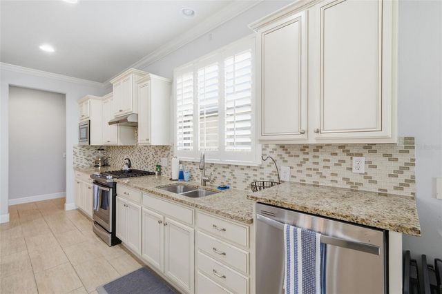 112 CASTELLON COURT, Davenport, FL 33837