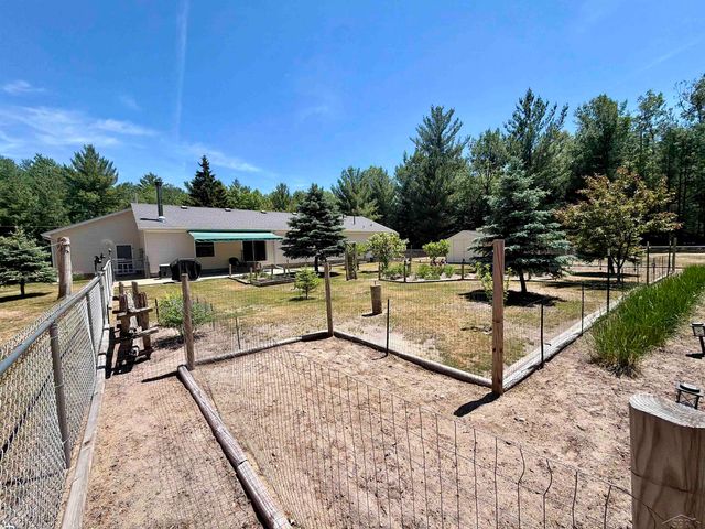 6113 Hillside Drive, Alger, MI 48610