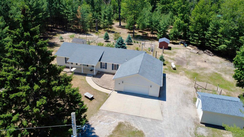 6113 Hillside Drive, Alger, MI 48610