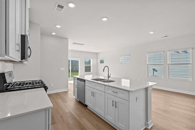 687 Cozy Bluff Road, Spartanburg, SC 29301