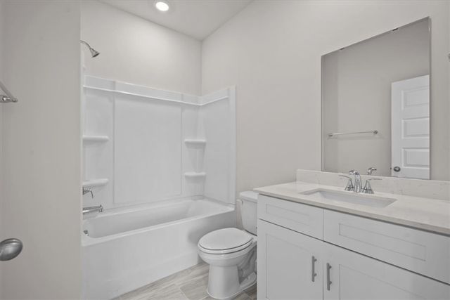 687 Cozy Bluff Road, Spartanburg, SC 29301