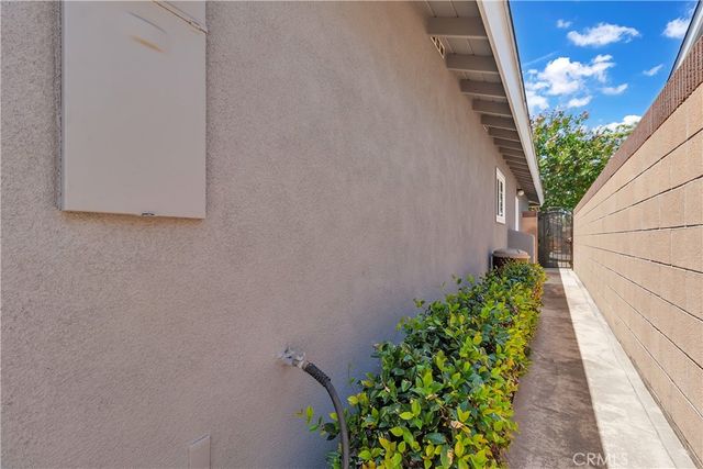2874 N Heather Road, Long Beach, CA 90815