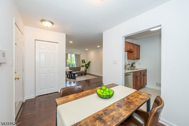 72 Cherry St, Jersey City, NJ 07305