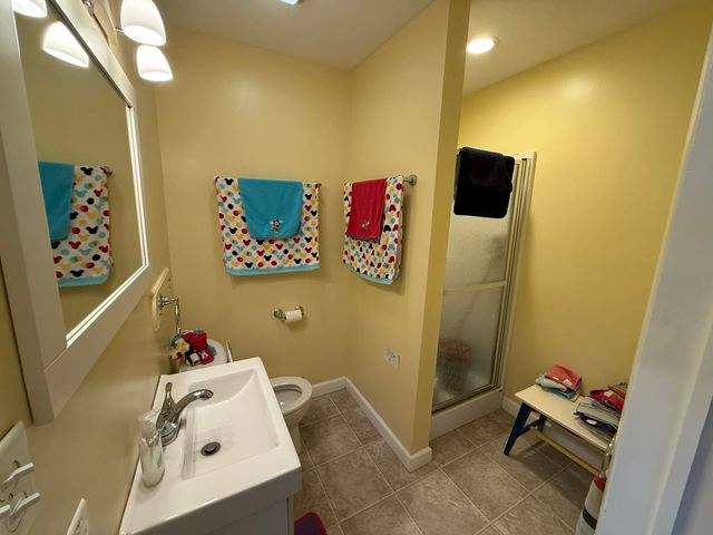 206 6th Avenue E, Andalusia, IL 61232