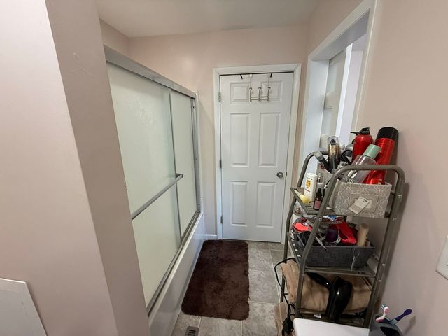 206 6th Avenue E, Andalusia, IL 61232