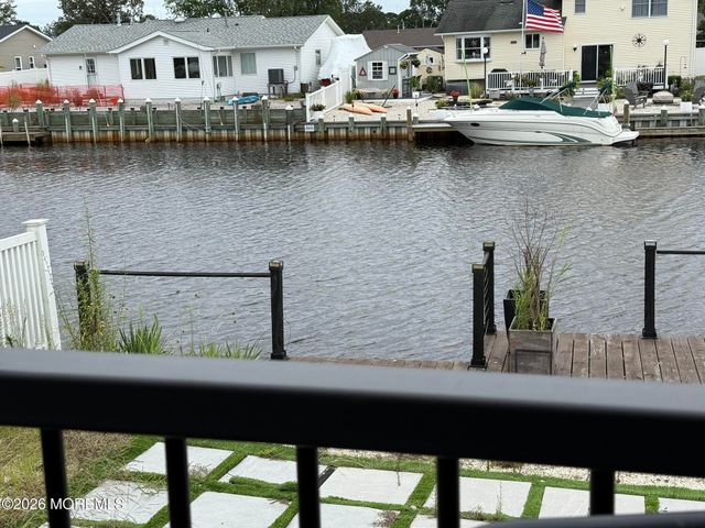 15 Parkers Point Boulevard, Forked River, NJ 08731