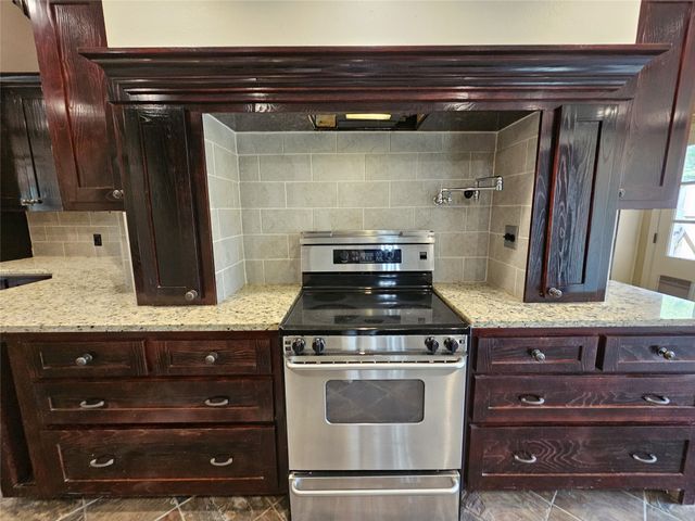 236 La Jolla Drive, Athens, TX 75751