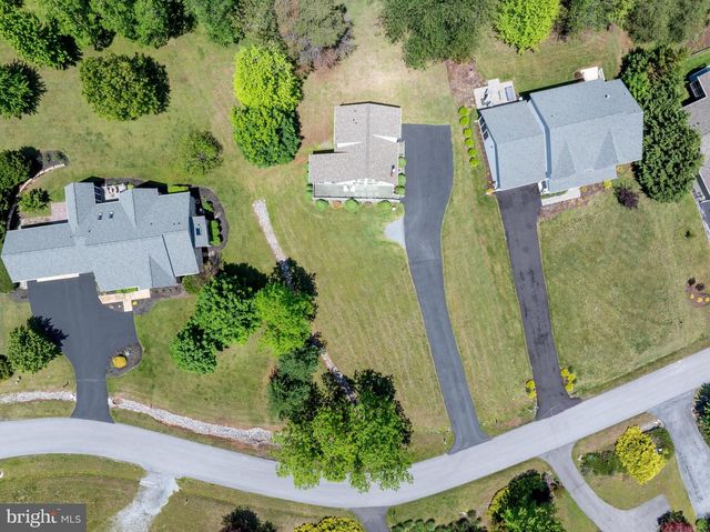 81 NOKOMIS TRL, Hedgesville, WV 25427