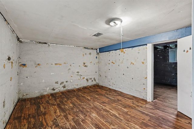 952 Calvary Avenue, Grand Rapids, MI 49504