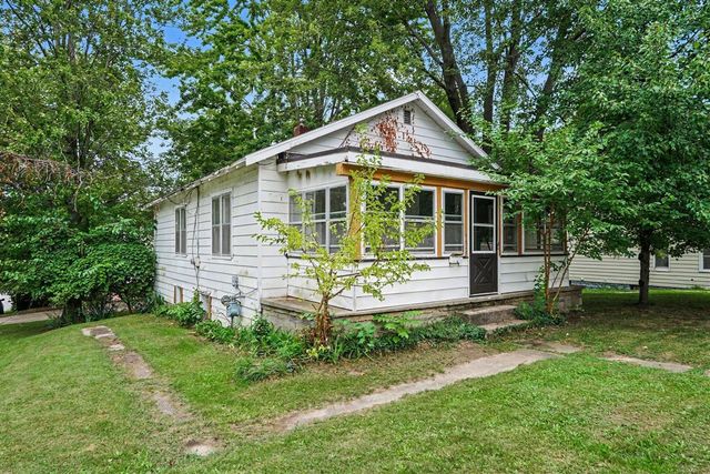 952 Calvary Avenue, Grand Rapids, MI 49504