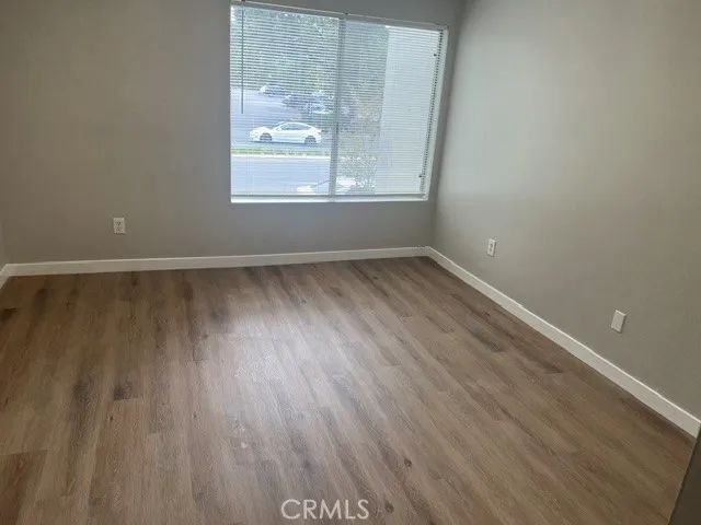 23515 Lyons, Valencia, CA 91355