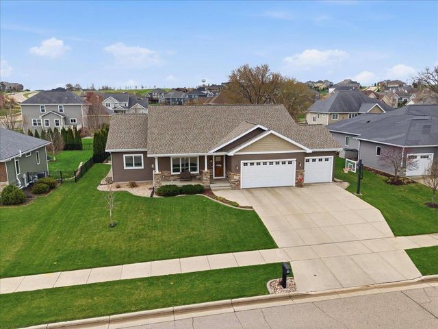 690 Prairie Grass Road, Oregon, WI 53575