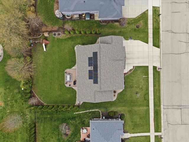 690 Prairie Grass Road, Oregon, WI 53575