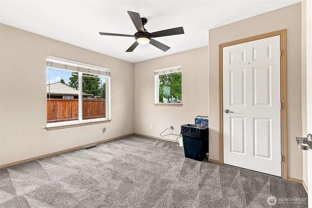3204 20th Street SW, Puyallup, WA 98373