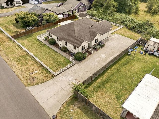 3204 20th Street SW, Puyallup, WA 98373