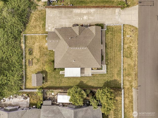 3204 20th Street SW, Puyallup, WA 98373