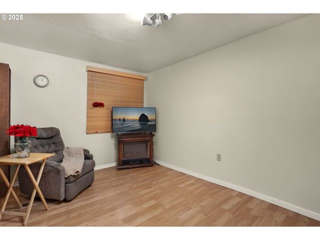 164 SUNSET Blvd, Cannon Beach, OR 97110