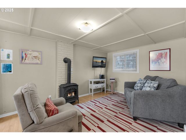 164 SUNSET Blvd, Cannon Beach, OR 97110