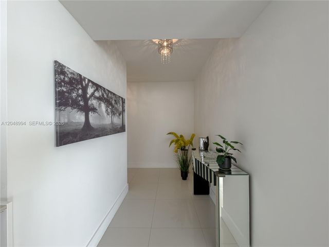 2750 NE 183rd Street 2108, Aventura, FL 33160
