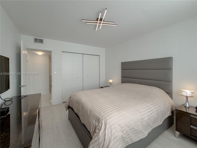2750 NE 183rd Street 2108, Aventura, FL 33160