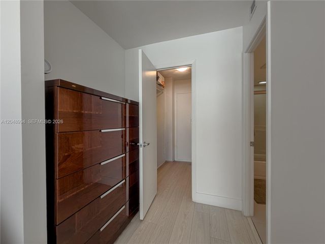 2750 NE 183rd Street 2108, Aventura, FL 33160