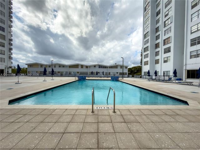 2750 NE 183rd Street 2108, Aventura, FL 33160