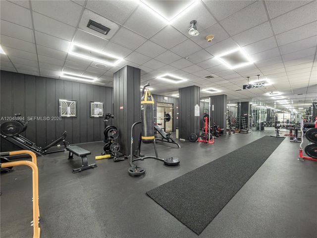2750 NE 183rd Street 2108, Aventura, FL 33160