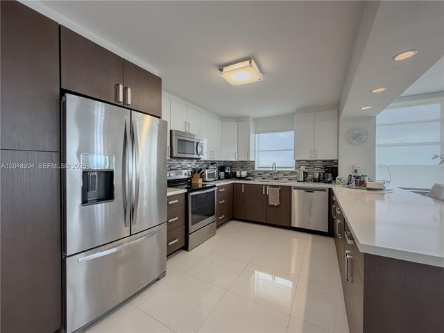 2750 NE 183rd Street 2108, Aventura, FL 33160