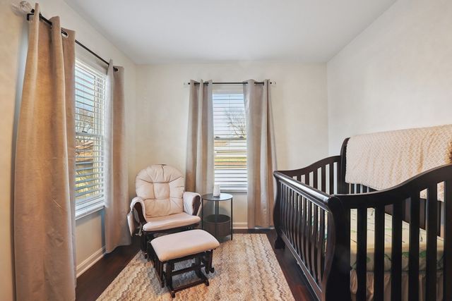 639 W Comstock Avenue, Elmhurst, IL 60126