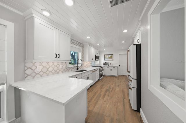 549 HALYARD LANE, Longboat Key, FL 34228