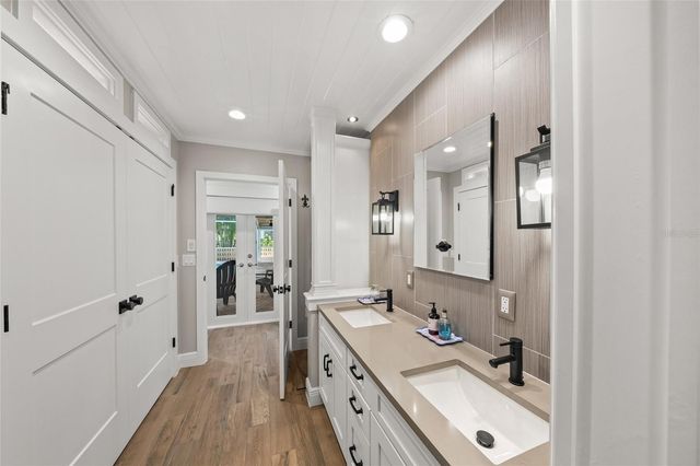 549 HALYARD LANE, Longboat Key, FL 34228