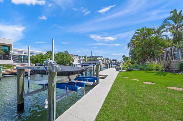 549 HALYARD LANE, Longboat Key, FL 34228
